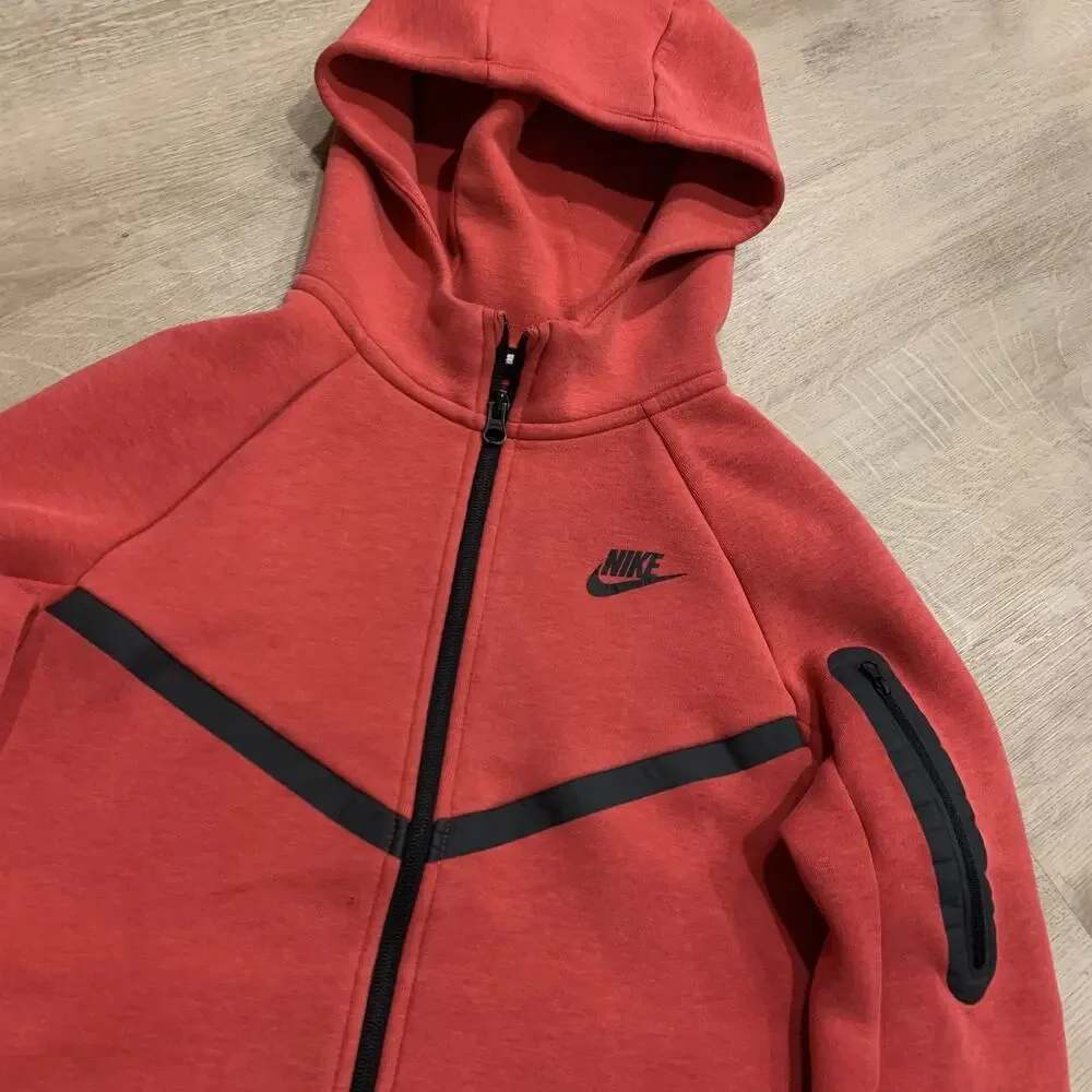 Nike Sportswear Tech Fleece Hoodie Youth Boys Large L Red HV5867-672 Full Zip